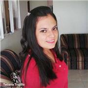 Administradora de empresas imparte clases de matemáticas a niños de todas las edades